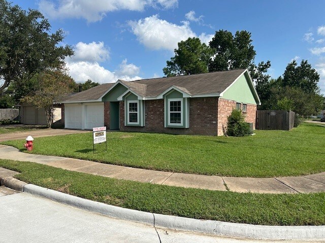 7302 Postwick Ct in Houston, TX - Building Photo