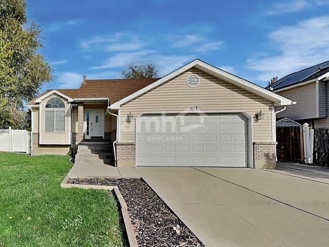 property at 1872 W Sir Charles Dr