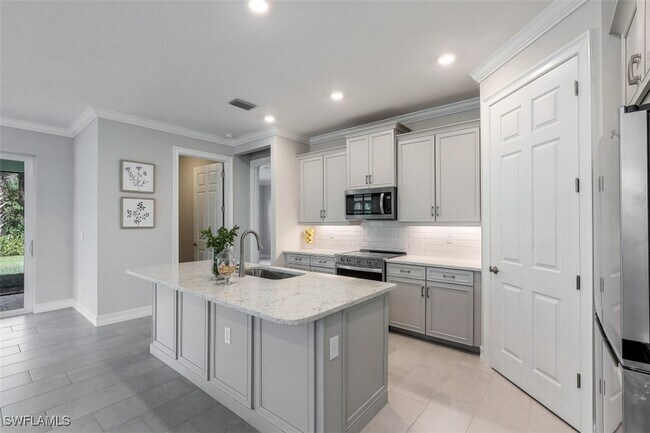 315 Tamarindo Ln