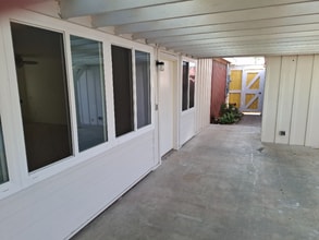 3722 Conrad Ave in San Diego, CA - Foto de edificio - Building Photo