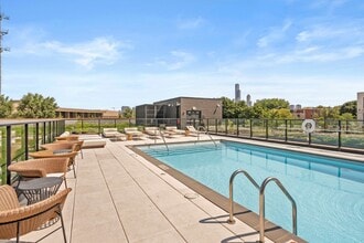 1487 S Blue Island Ave in Chicago, IL - Building Photo - Building Photo