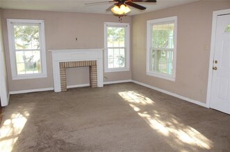 825 E N 12th St in Abilene, TX - Building Photo - Building Photo