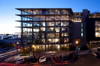 The Q Lofts in San Diego, CA - Foto de edificio - Primary Photo