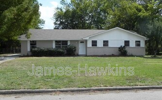 2724 Endicott Dr in Montgomery, AL - Building Photo