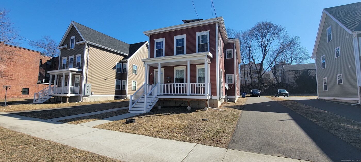 537 Winchester Ave in New Haven, CT - Building Photo