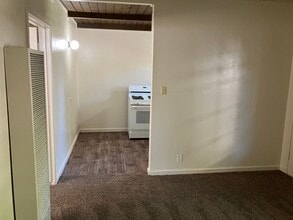 1130 Stoddard Ave in Modesto, CA - Building Photo - Building Photo