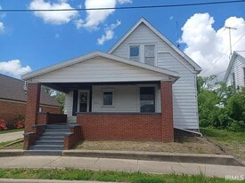 829 S Main St in Princeton, IN - Building Photo