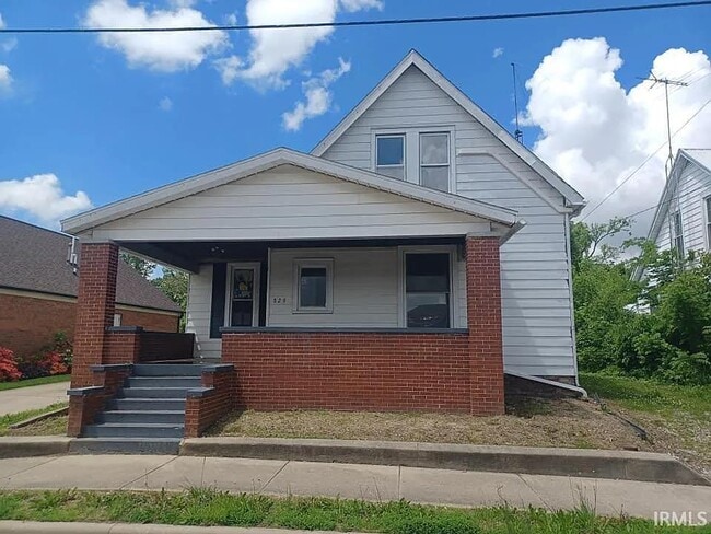 property at 829 S Main St