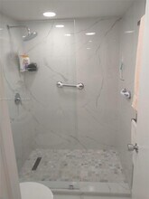 555 Oaks Ln in Pompano Beach, FL - Building Photo - Building Photo