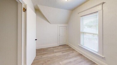 504 1st Ave NW in Mandan, ND - Building Photo - Building Photo