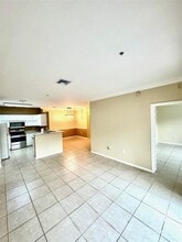 4402 SW 160th Ave in Miramar, FL - Foto de edificio - Building Photo