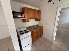 5731 Flagler St in Hollywood, FL - Building Photo - Building Photo
