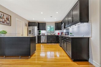 2167 NE 58th St in Fort Lauderdale, FL - Building Photo - Building Photo