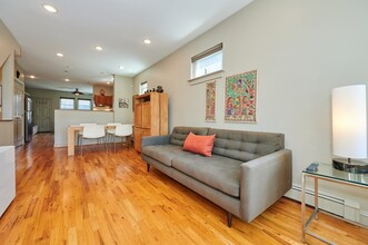 3 Blackstone St, Unit 3 in Cambridge, MA - Building Photo - Building Photo