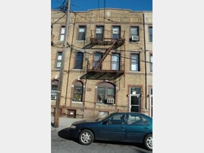 1719 E 8th St in Brooklyn, NY - Building Photo