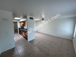 2201 N Sparkman Blvd in Tucson, AZ - Building Photo - Building Photo