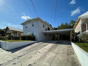 2704 E Columbus Dr in Tampa, FL - Building Photo - Building Photo