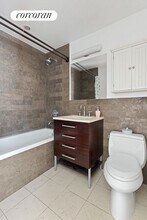 1063-63 Jackson Ave in Queens, NY - Building Photo - Building Photo