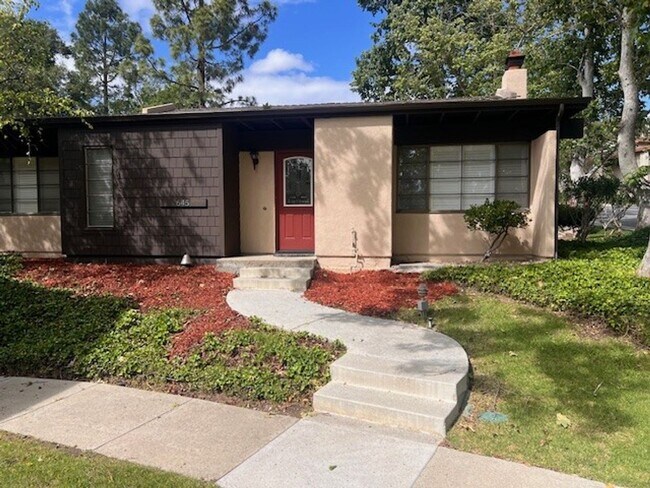 645 Roskilde Rd in Solvang, CA - Building Photo - Building Photo