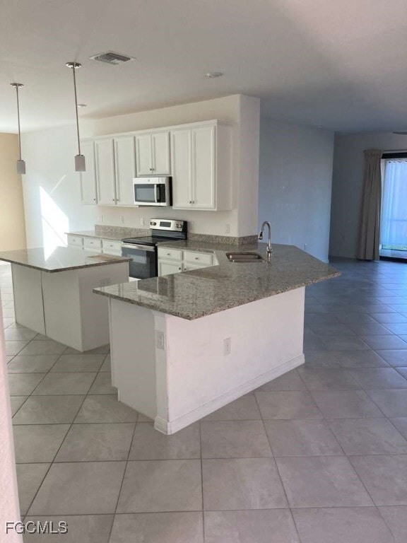 3261 Altimira Dr in Ft. Myers, FL - Building Photo - Building Photo