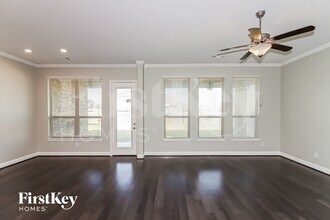 7511 Irby Cobb Blvd in Richmond, TX - Building Photo - Building Photo