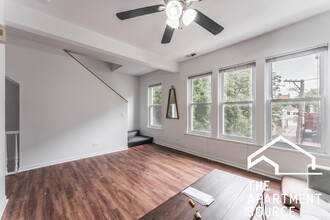 2616 N Marshfield Ave, Unit 2f in Chicago, IL - Building Photo - Building Photo