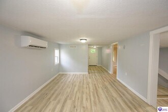102 Crabtree Dr in Elizabethtown, KY - Building Photo - Building Photo