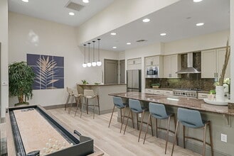 Allure at Scripps Ranch in San Diego, CA - Foto de edificio - Building Photo