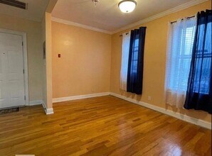 286 Manhattan Ave in Jersey City, NJ - Building Photo - Building Photo