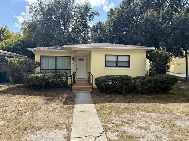 property at 3622 W Mullen Ave