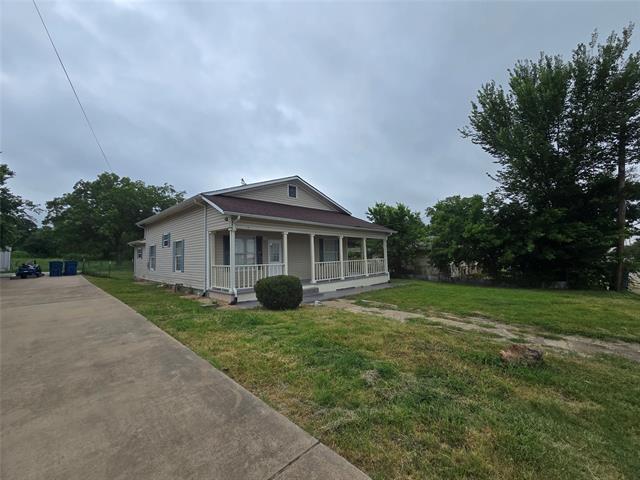 property at 212 E 4th St