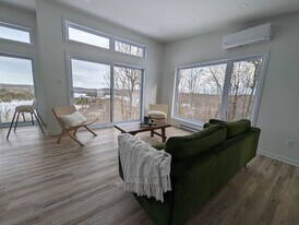 94 Chem. des Martins Pêcheurs in Val-des-monts, QC - Building Photo