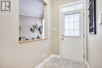 38 Rialto Way in Ottawa, ON - Building Photo - Building Photo