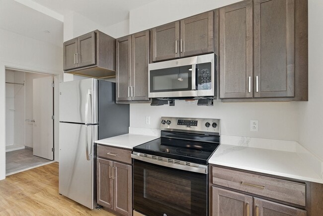 1170 Tremont St in Boston, MA - Building Photo - Building Photo