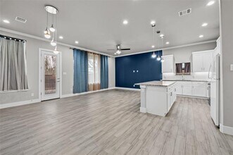 3403 Bickers St in Dallas, TX - Building Photo - Building Photo