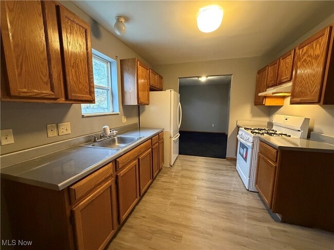 4154 E 95th St in Cleveland, OH - Building Photo - Building Photo