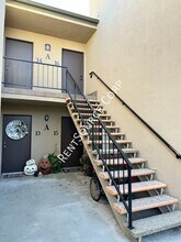 24411 Trevino Dr in Santa Clarita, CA - Building Photo - Building Photo