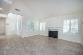2626 Santa Ana Ave in Costa Mesa, CA - Building Photo - Building Photo