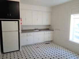 901-329 Cameron Ave in La crosse, WI - Building Photo