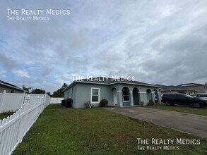 548 Albatross Dr in Poinciana, FL - Building Photo - Building Photo