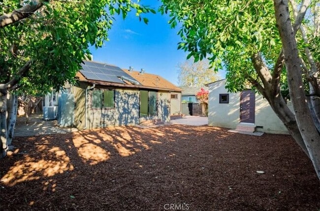 8960 Helms Pl in Los Angeles, CA - Building Photo - Building Photo