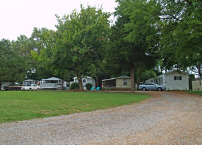 701 Marina Private Rd in Gallatin, TN - Building Photo