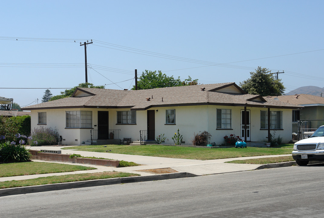 91-95 N Dunning St in Ventura, CA - Building Photo