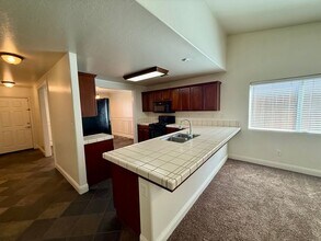 11507 ERESMA Dr in Bakersfield, CA - Building Photo - Building Photo