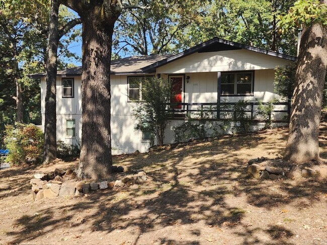 property at 2101 Seminole Trail