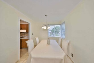 525 9th Ave N in St. Petersburg, FL - Building Photo - Building Photo