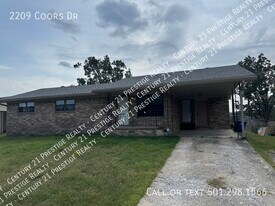 2209 Coors Dr in North Little Rock, AR - Building Photo