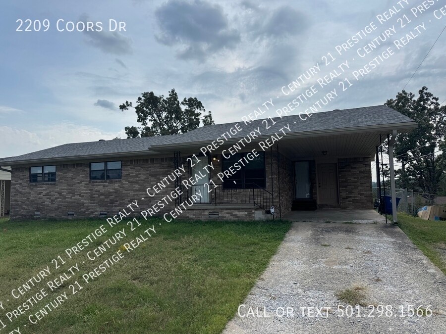 2209 Coors Dr in North Little Rock, AR - Building Photo