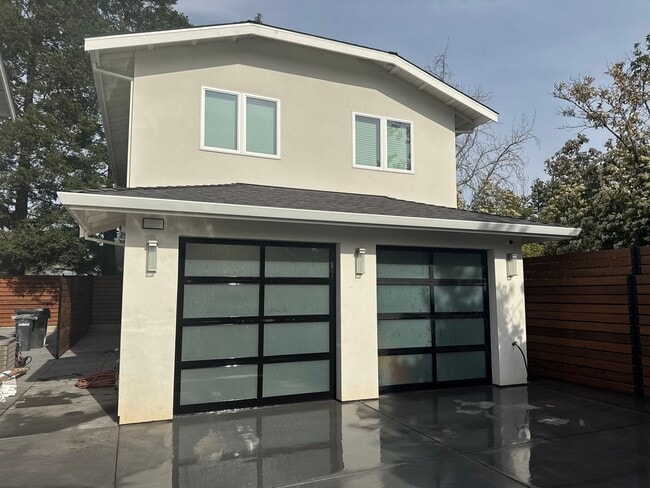 property at 1550 Murdell Ln