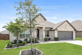 254 Hedgewood Dr in Waxahachie, TX - Building Photo - Building Photo